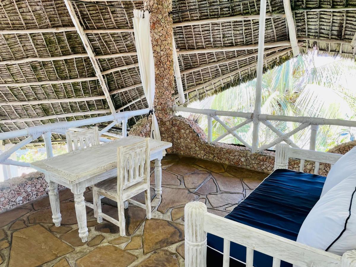 Nyumba Ya Afrika Bed & Breakfast Ватаму Екстериор снимка