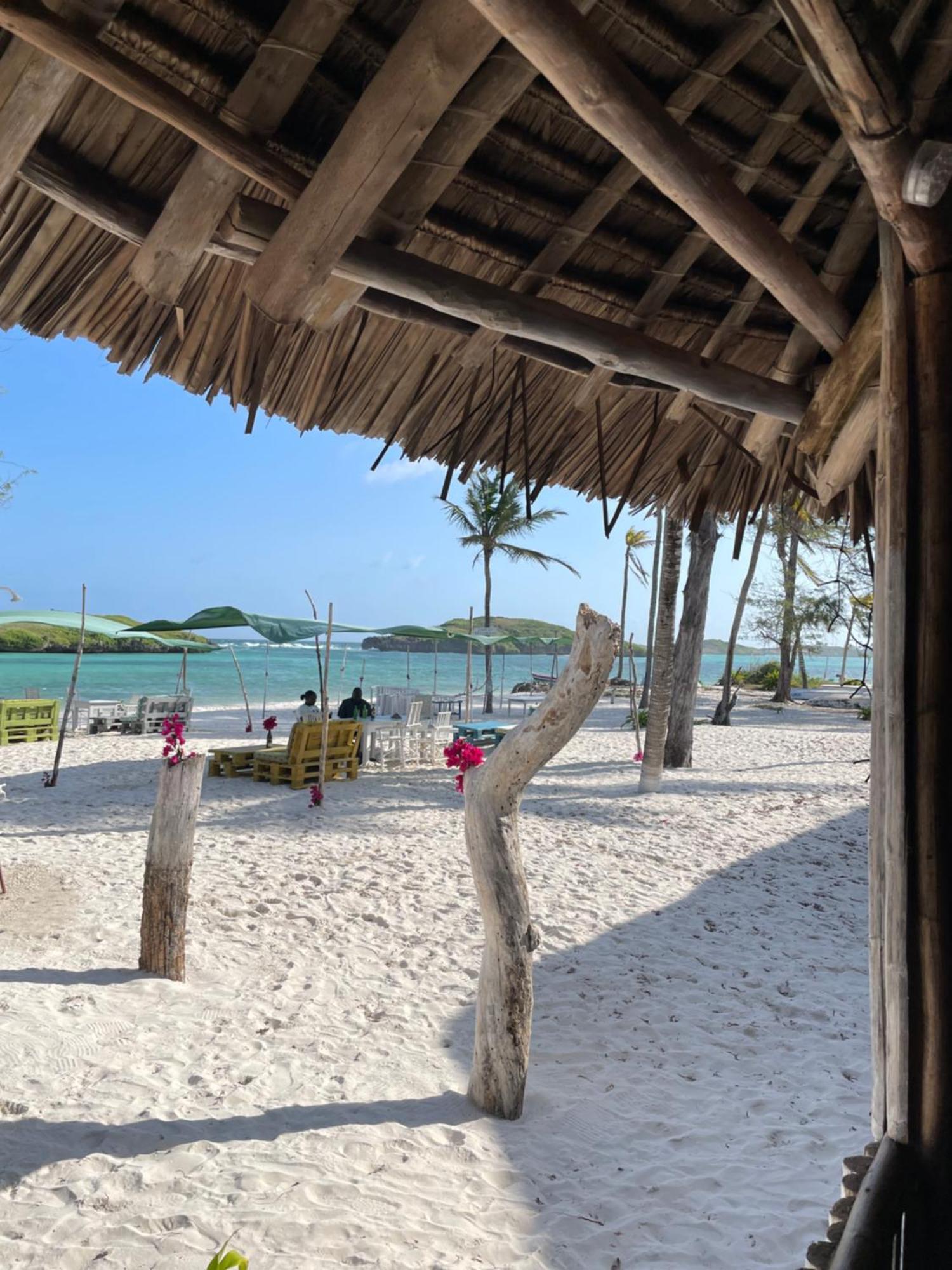 Nyumba Ya Afrika Bed & Breakfast Ватаму Екстериор снимка