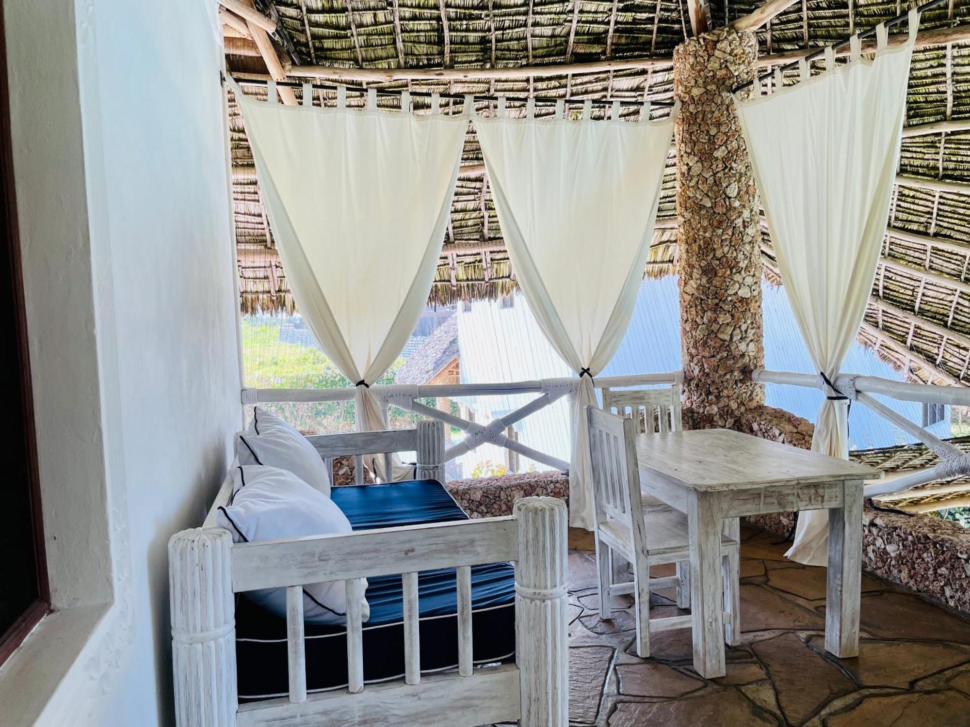 Nyumba Ya Afrika Bed & Breakfast Ватаму Екстериор снимка