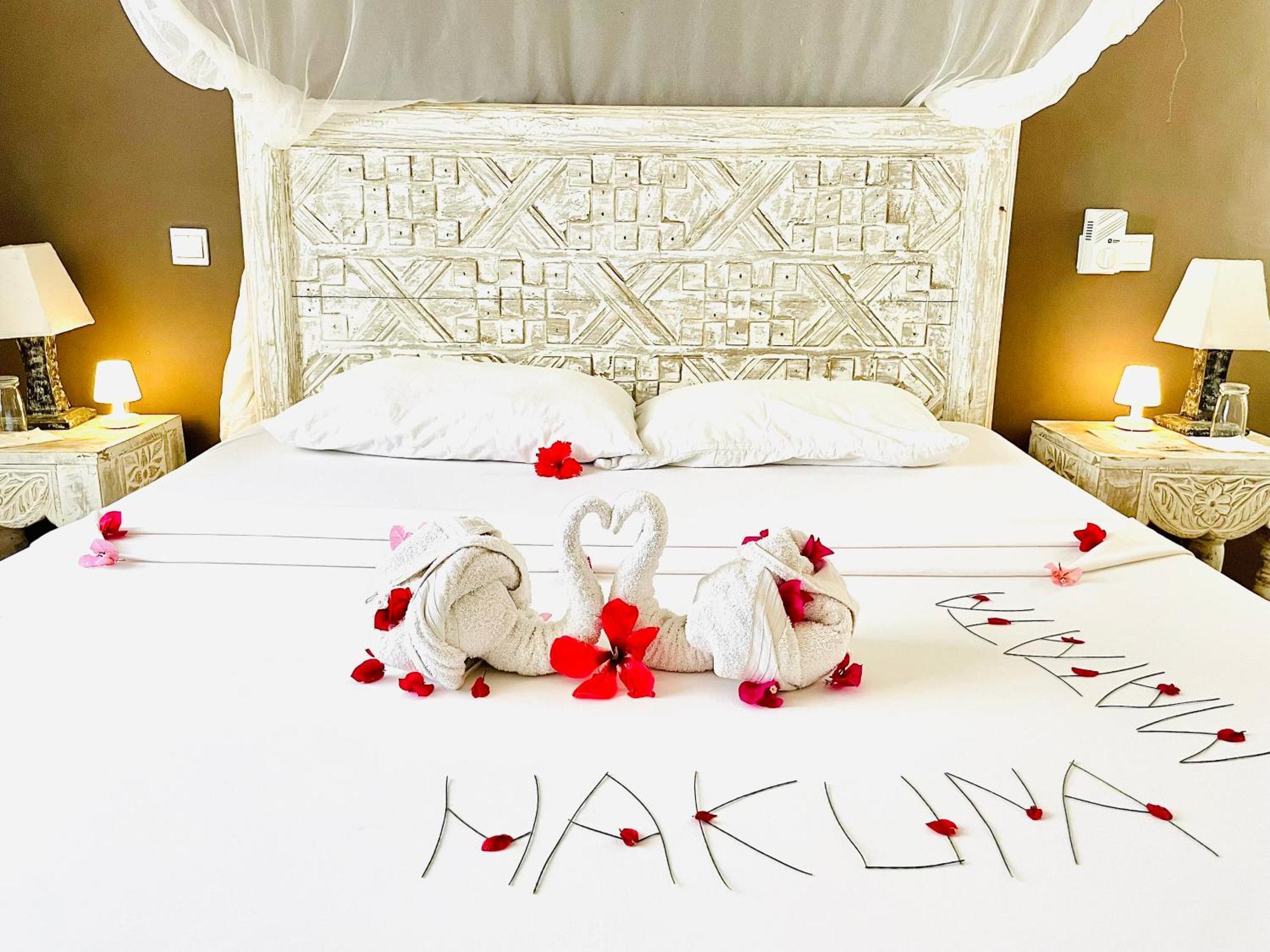 Nyumba Ya Afrika Bed & Breakfast Ватаму Екстериор снимка