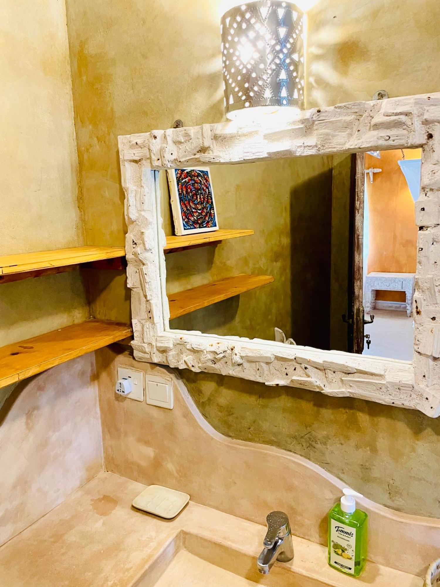 Nyumba Ya Afrika Bed & Breakfast Ватаму Екстериор снимка